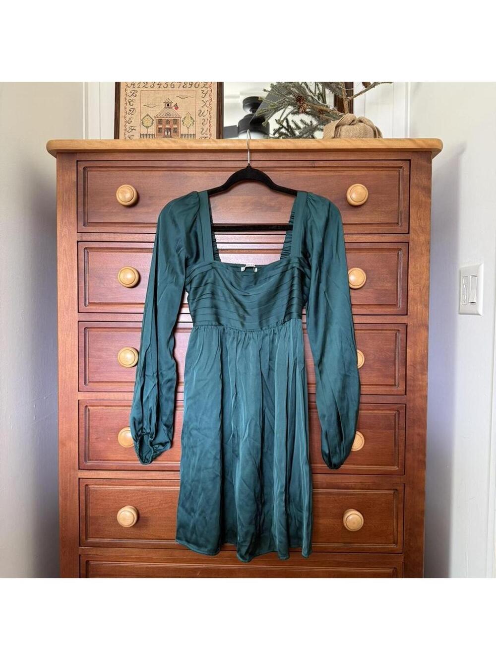 Abercrombie & Fitch green dress with ruched bodice and long sleeves.